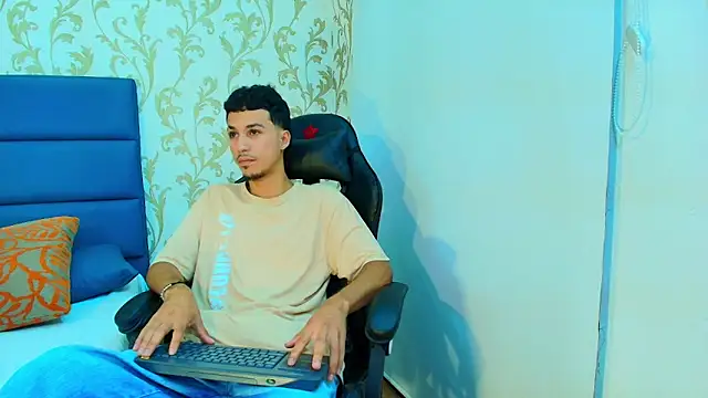 Snapshot of Marcus_Jeron chatting on 8, 9, 2025 Marcus Jeron online show from 8, 9, 2025