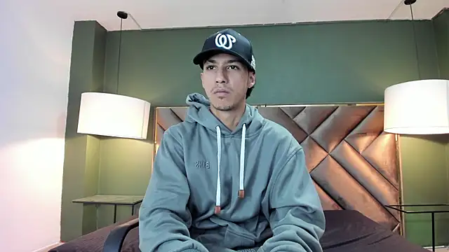 Snapshot of Marcus_Jeron chatting on 21, 10, 2025 Marcus Jeron online show from 21, 10, 2025