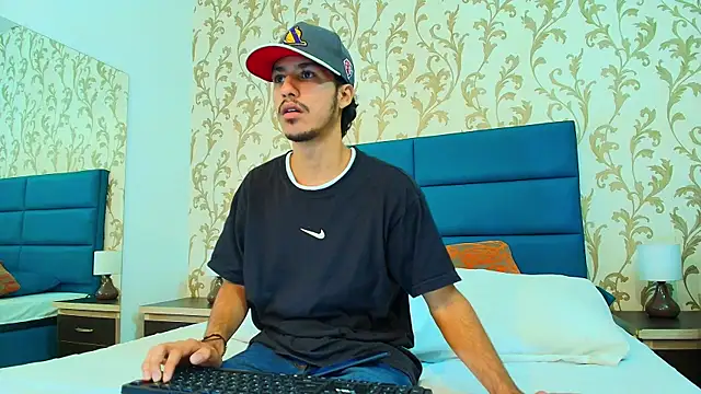 Snapshot of Marcus_Jeron chatting on 20, 11, 2025 Marcus Jeron online show from 20, 11, 2025