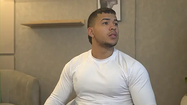 Thiago Valente online show from 24, 2, 2026