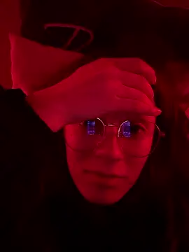 Ellie lowell online show from 10, 1, 2026