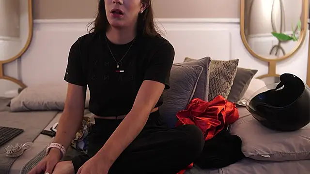 Ariaa Isabell online show from 28, 11, 2025