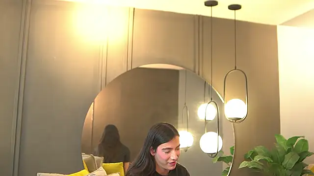 Ariaa Isabell online show from 13, 4, 2026