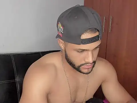 Pier Simons online show from 4, 10, 2025