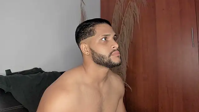 Pier Simons online show from 5, 12, 2025