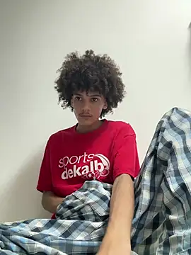 Snapshot of Max_Rain chatting on 15, 12, 2025 Max Rain online show from 15, 12, 2025