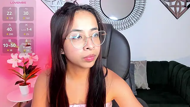 Snapshot of July_Adams chatting on 14, 2, 2026 July Adams online show from 14, 2, 2026