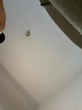 Chloe Leaozinho online show from 10, 11, 2025