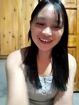 Snapshot of Tiyir597 chatting on 13, 10, 2025 Tiyir597 online show from 13, 10, 2025