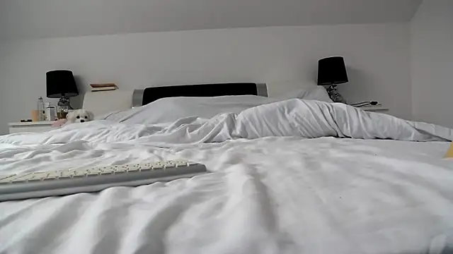 Snapshot of ArabianMalikah chatting on 14, 10, 2025 ArabianMalikah online show from 14, 10, 2025