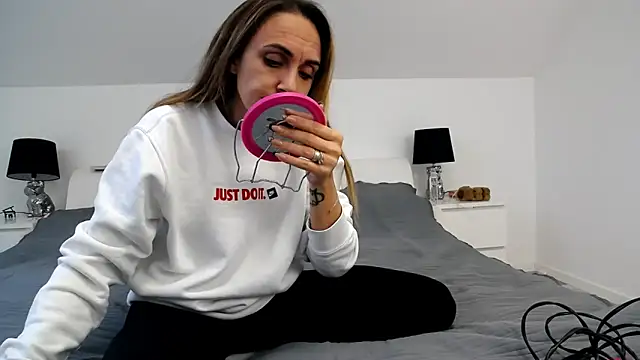 Snapshot of ArabianMalikah chatting on 11, 11, 2025 ArabianMalikah online show from 11, 11, 2025