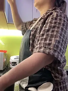 kute sex online show from 18, 9, 2025