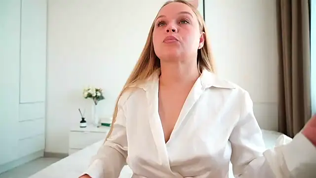 Snapshot of Irene_sooth chatting on 9, 9, 2025 Irene sooth online show from 9, 9, 2025