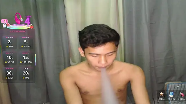 Snapshot of Demure_Asian143 chatting on 15, 12, 2025 Demure Asian143 online show from 15, 12, 2025