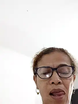 Snapshot of Merybeks chatting on 14, 9, 2025 Merybeks online show from 14, 9, 2025