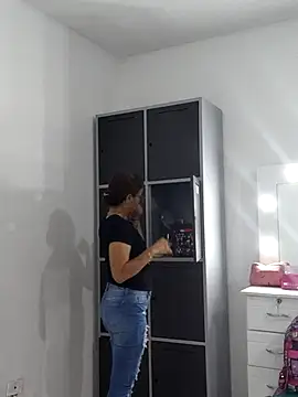 Snapshot of Merybeks chatting on 11, 10, 2025 Merybeks online show from 11, 10, 2025