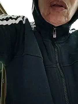 Snapshot of Merybeks chatting on 12, 1, 2026 Merybeks online show from 12, 1, 2026