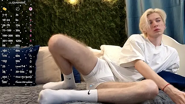 Snapshot of fiachand chatting on 22, 11, 2025 fiachand online show from 22, 11, 2025