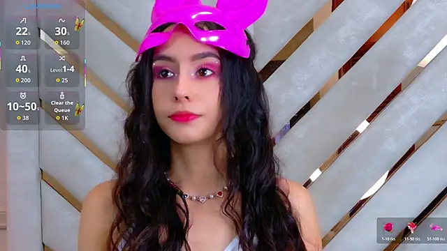 Snapshot of Sarah-Grace chatting on 28, 10, 2025 Sarah-Grace online show from 28, 10, 2025