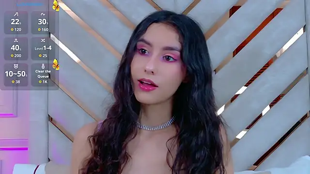 Snapshot of Sarah-Grace chatting on 18, 11, 2025 Sarah-Grace online show from 18, 11, 2025