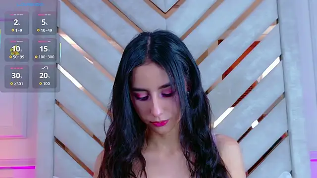 Snapshot of Sarah-Grace chatting on 5, 12, 2025 Sarah-Grace online show from 5, 12, 2025