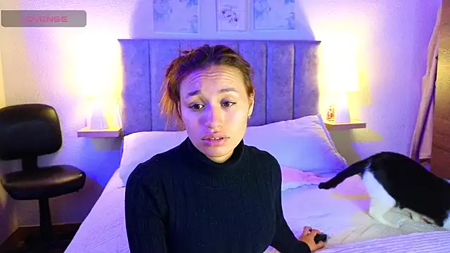 juliana-mancini online show from 5, 11, 2025