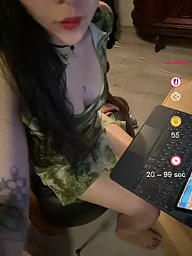 Snapshot of Etherealcat33 chatting on 4, 7, 2026 Etherealcat33 online show from 4, 7, 2026
