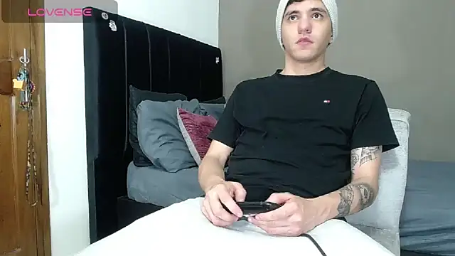 Matteo12  online show from 8, 2, 2026