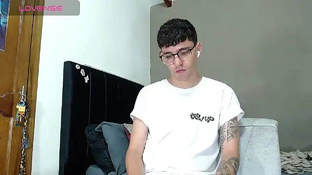 Matteo12  online show from 27, 2, 2026