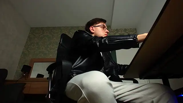 Snapshot of FelixStarkk chatting on 26, 10, 2025 FelixStarkk online show from 26, 10, 2025