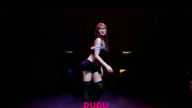 Snapshot of yznt-dudu chatting on 3, 10, 2025 yznt-dudu online show from 3, 10, 2025