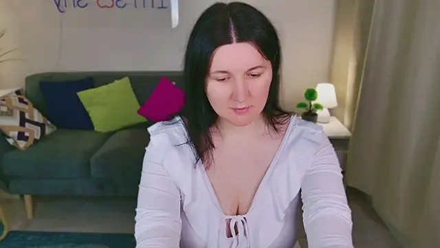 love me  tonight  online show from 23, 11, 2025