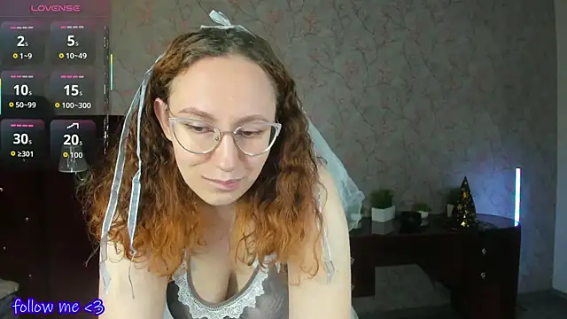 Snapshot of ellie_coy_ chatting on 1, 11, 2025 ellie coy online show from 1, 11, 2025