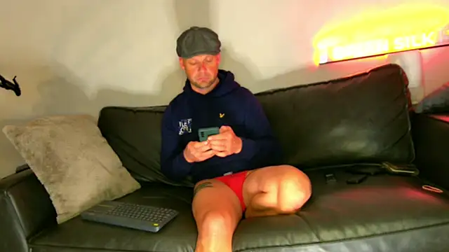Snapshot of BRIANSILK77 chatting on 4, 3, 2026 BRIANSILK77 online show from 4, 3, 2026