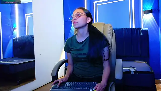 Snapshot of katalina07_1 chatting on 23, 6, 2026 katalina07 1 online show from 23, 6, 2026