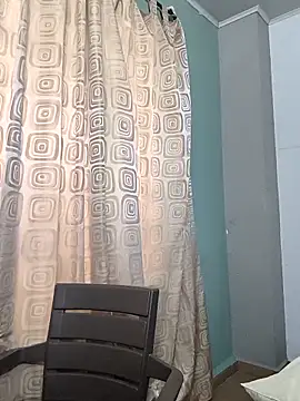 Snapshot of saenz_eymi chatting on 7, 5, 2026 saenz eymi online show from 7, 5, 2026