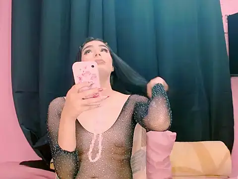 Snapshot of _crystal23_ chatting on 19, 10, 2025 crystal23 online show from 19, 10, 2025