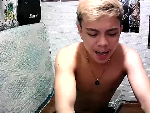 Snapshot of Pinoy_slutcummer69 chatting on 20, 11, 2025 Pinoy slutcummer69 online show from 20, 11, 2025