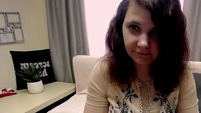 Snapshot of TwoBigSuns chatting on 8, 5, 2026 TwoBigSuns online show from 8, 5, 2026