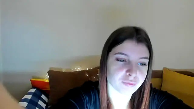 Snapshot of Malibyheart chatting on 18, 12, 2025 Malibyheart online show from 18, 12, 2025