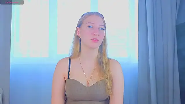 Snapshot of LorettaGladman chatting on 27, 9, 2025 LorettaGladman online show from 27, 9, 2025