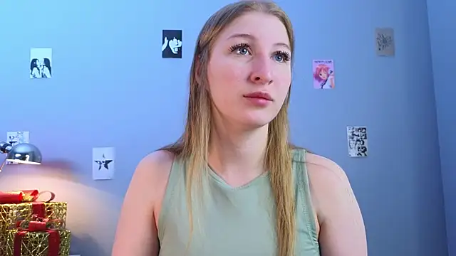 Snapshot of LorettaGladman chatting on 14, 12, 2025 LorettaGladman online show from 14, 12, 2025