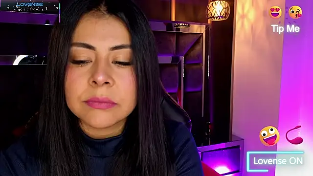 Snapshot of Aniajoness_ chatting on 17, 12, 2025 Aniajoness online show from 17, 12, 2025