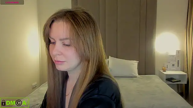 Snapshot of MikaBloom chatting on 3, 12, 2025 MikaBloom online show from 3, 12, 2025