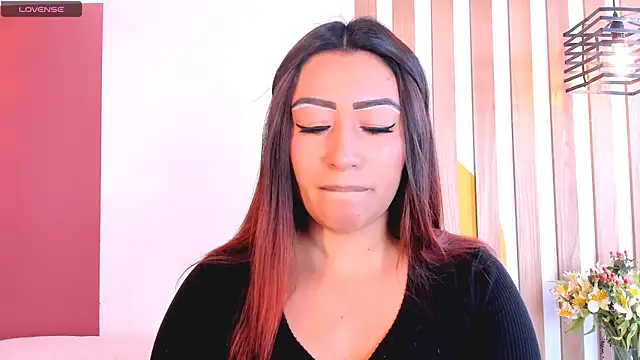 Snapshot of SashaGreyy_ chatting on 18, 10, 2025 SashaGreyy online show from 18, 10, 2025