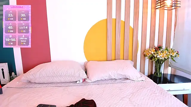 Snapshot of SashaGreyy_ chatting on 21, 10, 2025 SashaGreyy online show from 21, 10, 2025