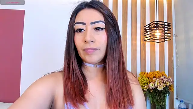 Snapshot of SashaGreyy_ chatting on 13, 11, 2025 SashaGreyy online show from 13, 11, 2025