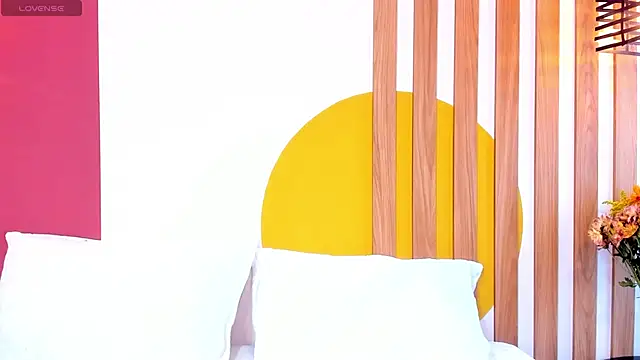 Snapshot of SashaGreyy_ chatting on 15, 11, 2025 SashaGreyy online show from 15, 11, 2025