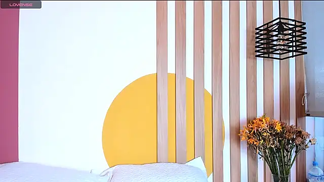 Snapshot of SashaGreyy_ chatting on 19, 11, 2025 SashaGreyy online show from 19, 11, 2025