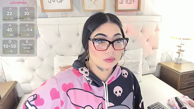 MeganStar   online show from 9, 9, 2025